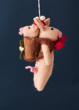 Load image into Gallery viewer, Felted Pig with Piglet in Backpack
